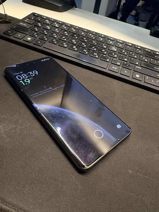 Продам смартфон Xiaomi 13 lite