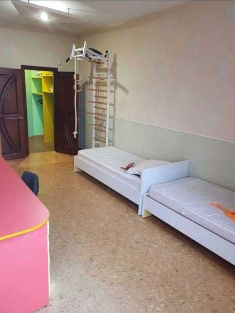 Продава се Тристаен апартамент в София, Център - 90 кв.м за 2778 €/кв.м - Снимка #5