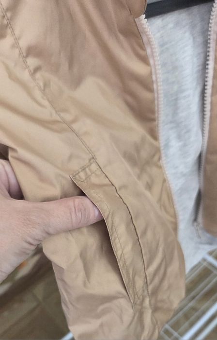 Продам ветровка новая