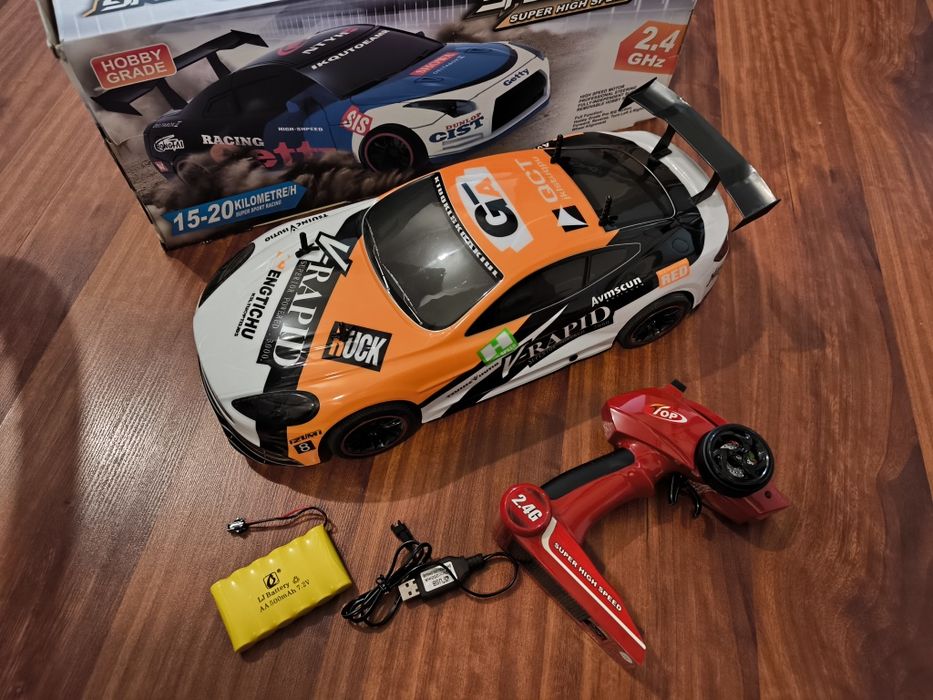 Машинка на пульту управления