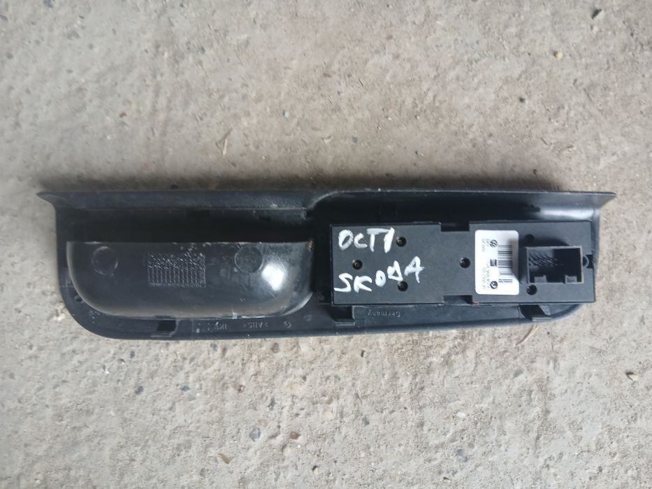 Consola centrala geamuri electrice skoda octavia 1(2002) în stare foarte buna!