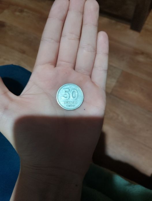 Продаам колеконерные монеты