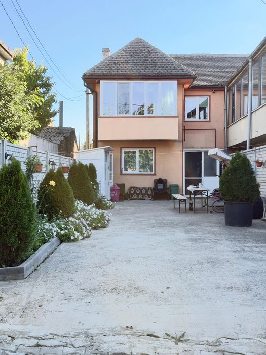 Casa de vanzre cu etaj