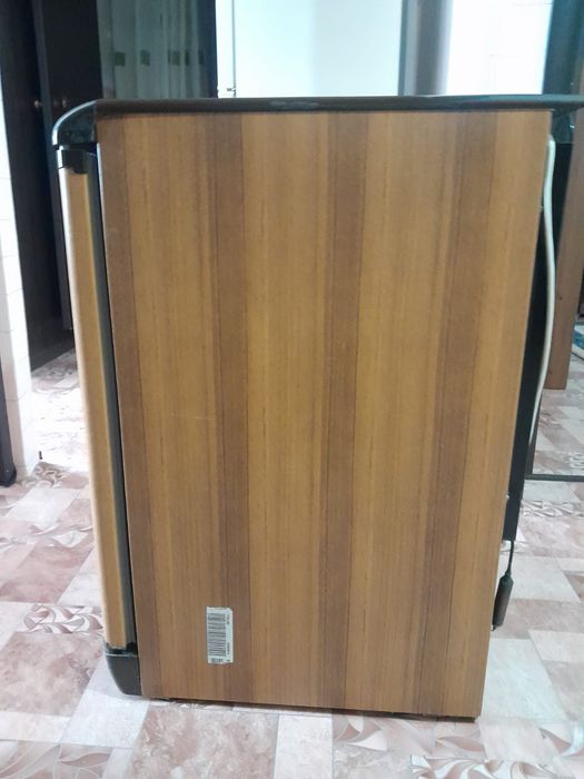 Продаётся компактный холодильник