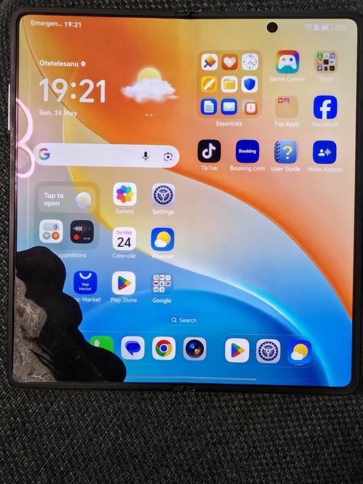 Honor Magic V2 cu defect