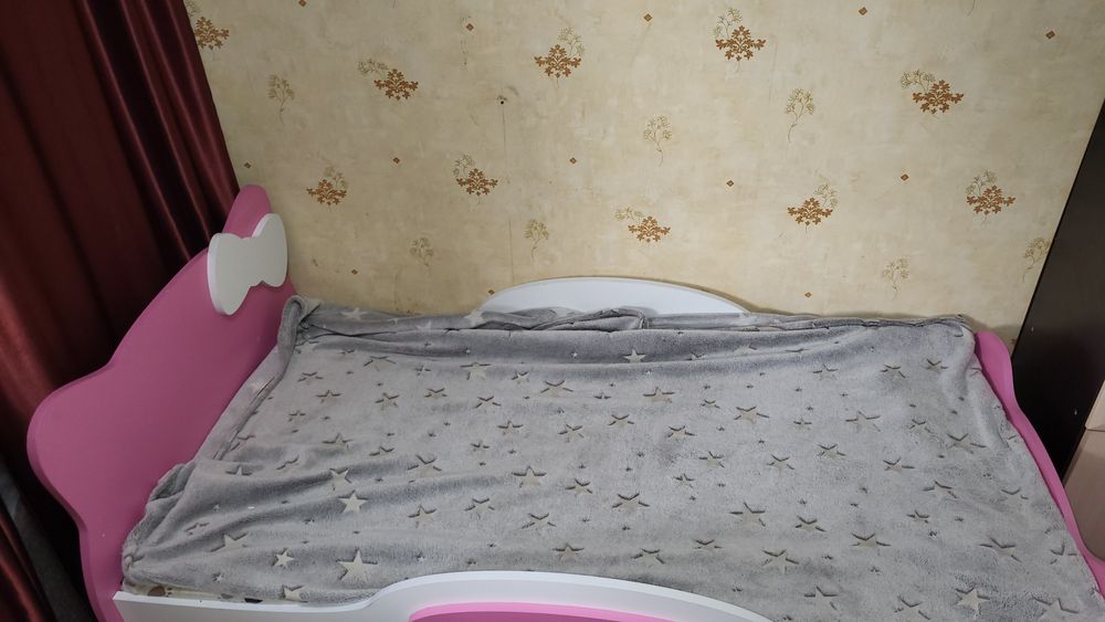 Продам кровать для девочки