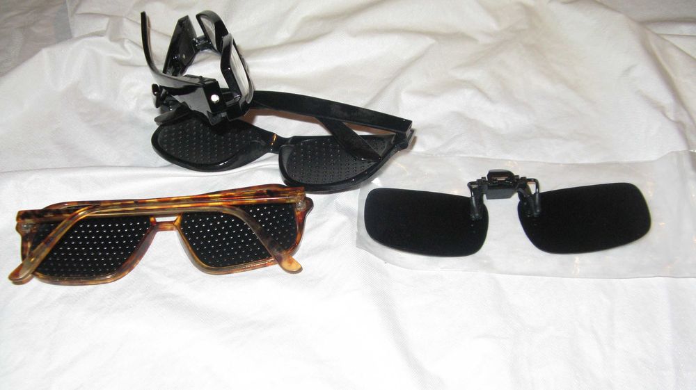 Ochelari medicali pinhole stenopici, polarizare cu clips, cu leduri