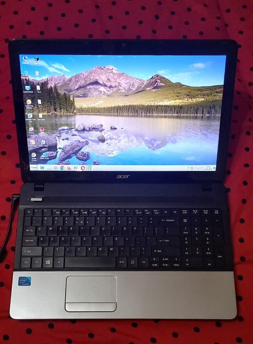Laptop Acer Aspire E1-531