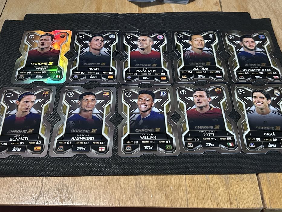 Футболни карти Match Attax Extra 25 26