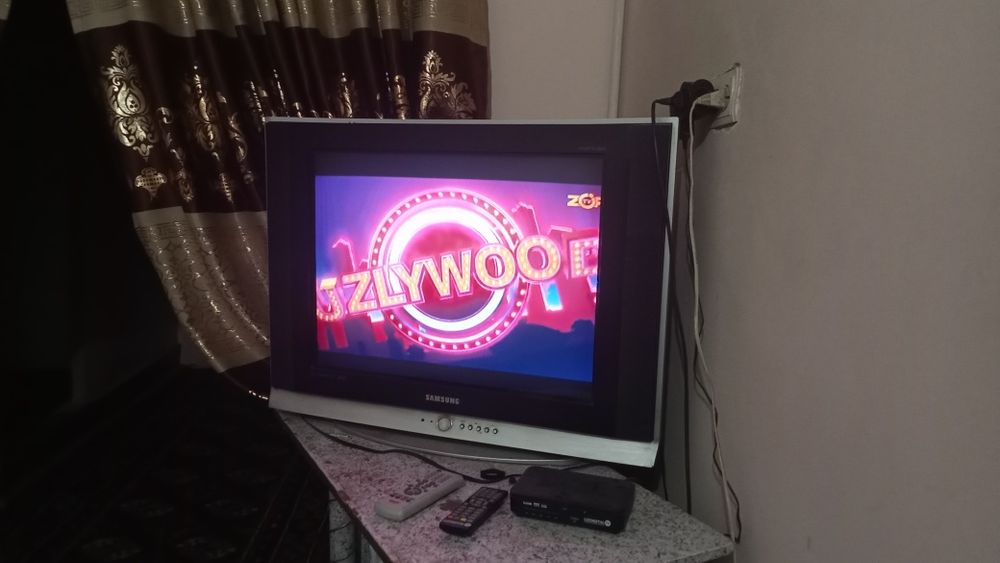 Самсунг телевизор