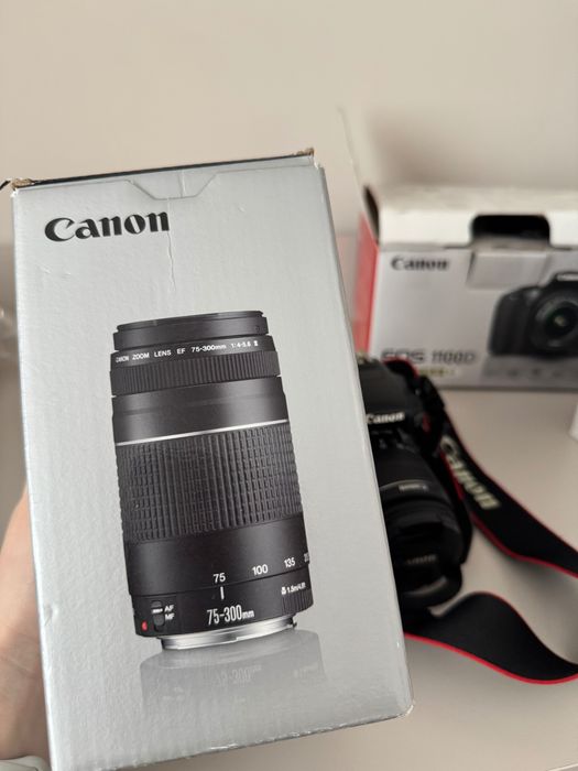 Продавам CANON EOS 1100D с два обектива