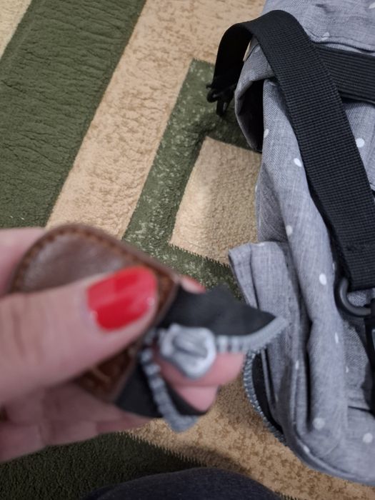 Ghiozdan pentru mame de bebelusi