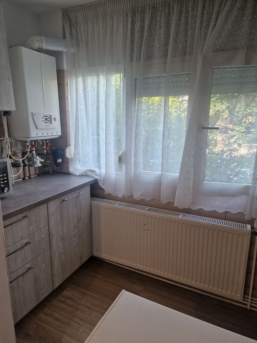 Închiriez apartament lânga liceul Pedagogic