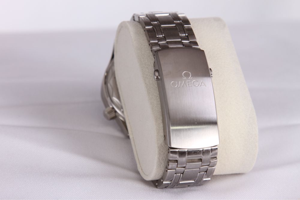 Omega Seamaster Diver 300M –  часы.