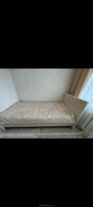 Шифонер и кровать, комплект мебели