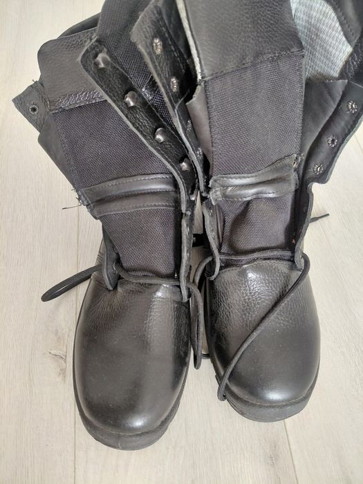 Продам берцы размер 42