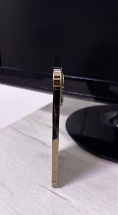 Vând iPhone 13 Pro Max