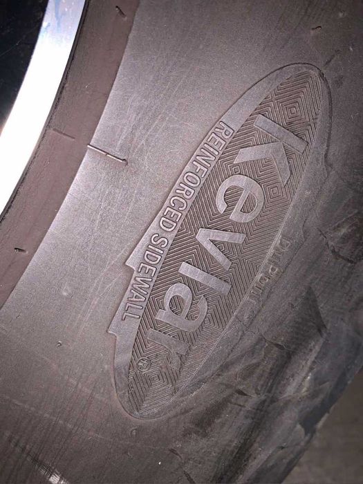 Всесезонни гуми Goodyear Kevlar MT/R 285/75/18 - 5бр с джантите
