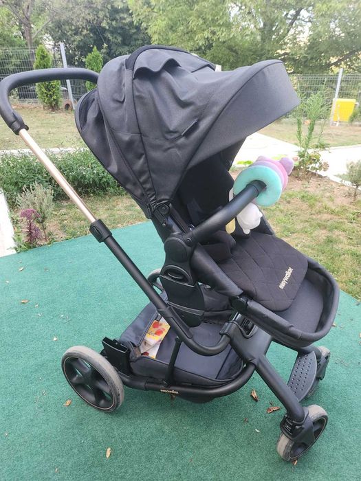 Бебешка количка Easywalker Gold Edition за породени деца или близнаци.