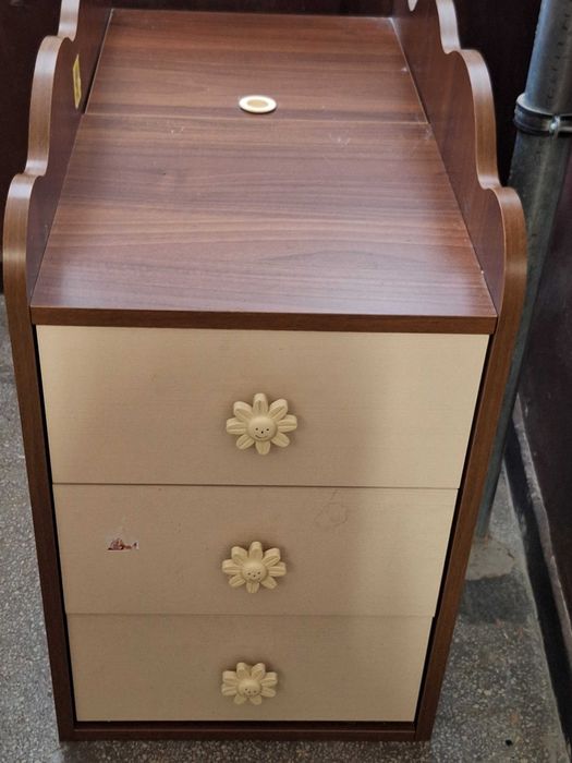 Мебели за детска стая: гардероб, скрин, шкаф