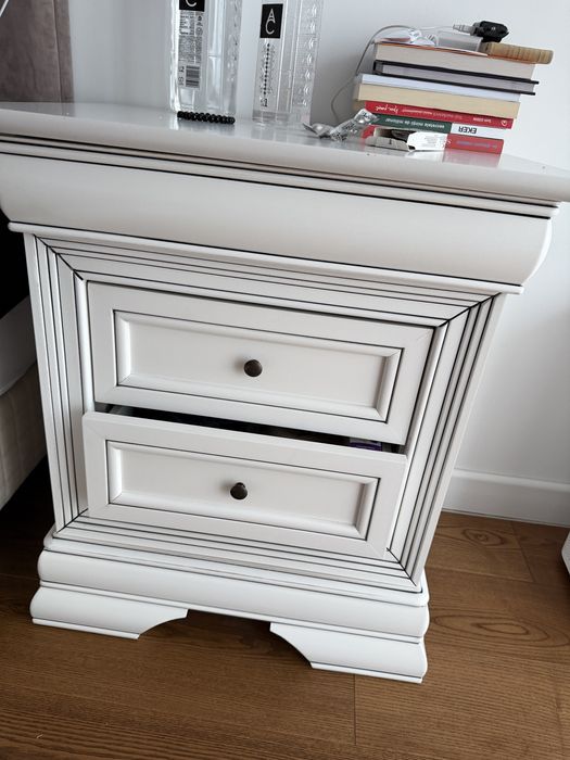 Vand noptiere mobexpert jazz