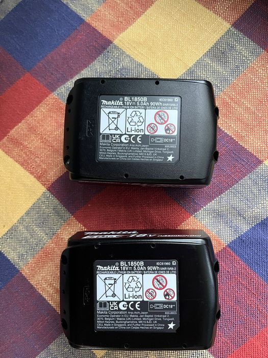 Set 2 Acumulatori Makita 5Ah 18V NOI originali pendular șoricel Makita DJV180 nou in cutie