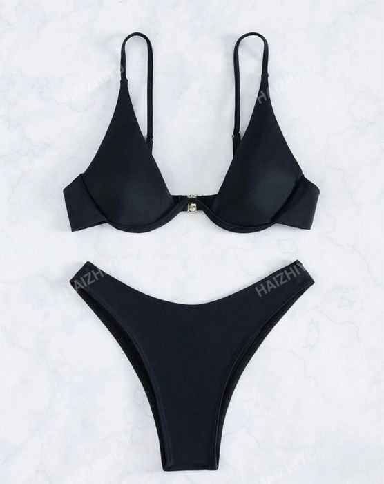 Дамски бански от две части, два чифта