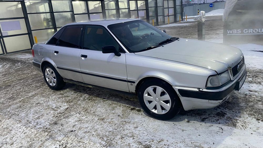 Продам ауди 80 в4 автомат
