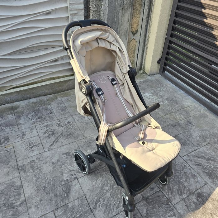 Vând cărucior Cybex Beezy