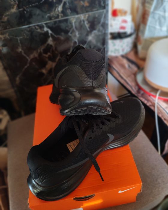 Дамски маратонки  Nike 39 номер