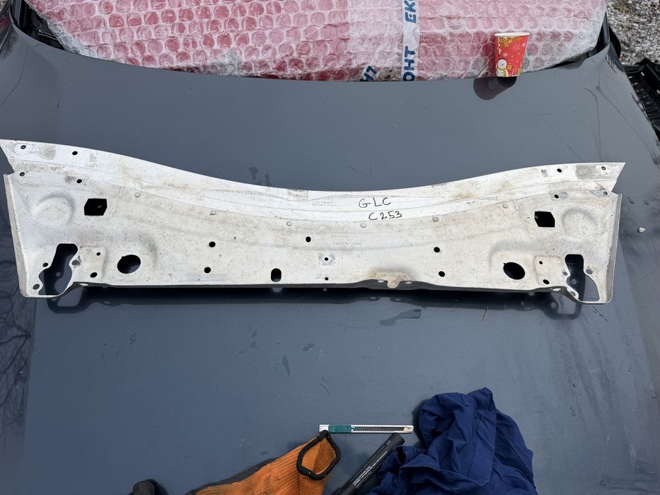 Греда над радиаторите Mercedes GLC C253