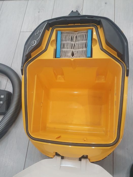 Продаётся пылесос Томас