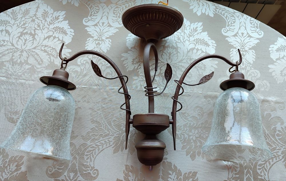 Люстра в идеальном состоянии