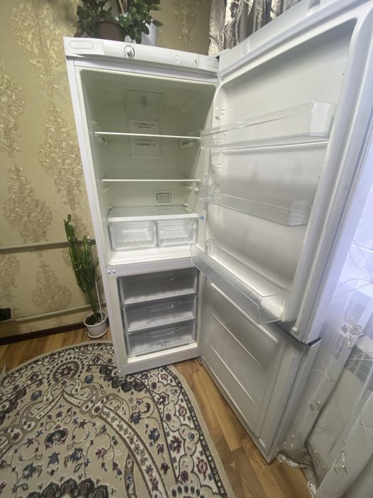 Холодильни INDESIT