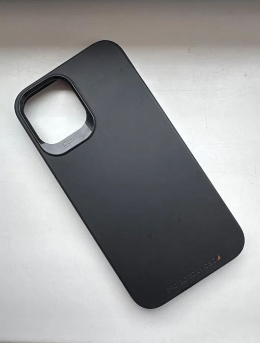 Huse și folii sticlă iPhone