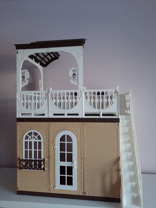 Домик игрушечный для кукол