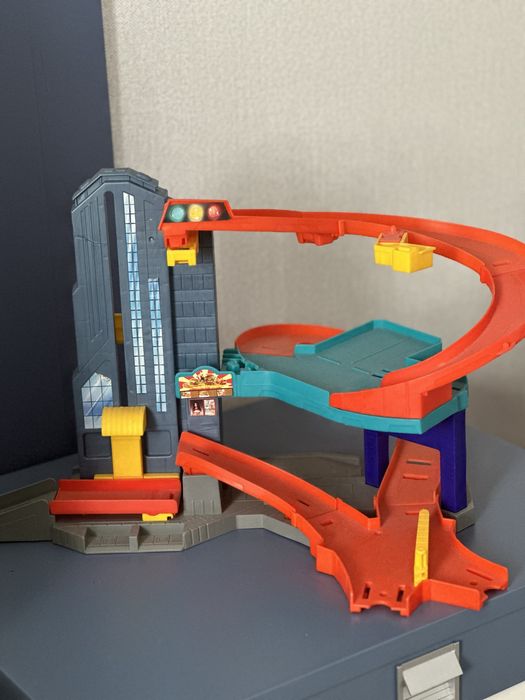 Hot wheels треки