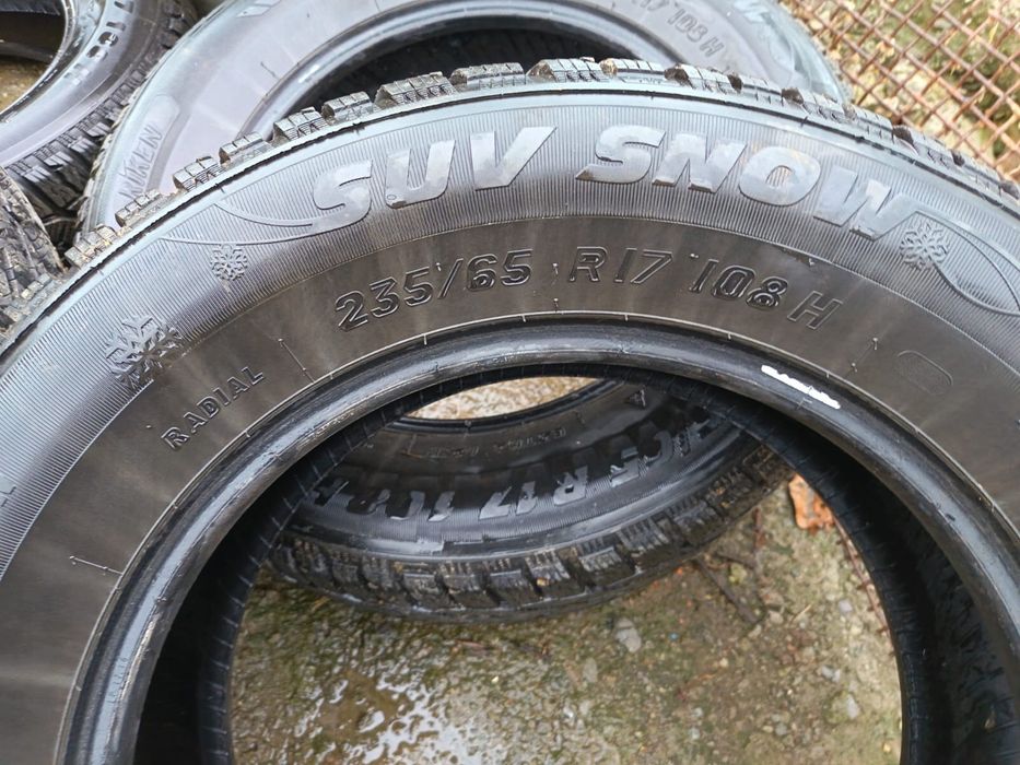 Vand anvelope R17