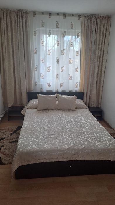 Închiriez Apartament  micro 9 str General Matei Vlădescu et 2