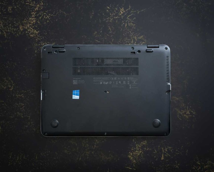 Лаптоп HP EliteBook 840 G3 [8 RAM, 256 SSD, i5-6300U CPU]