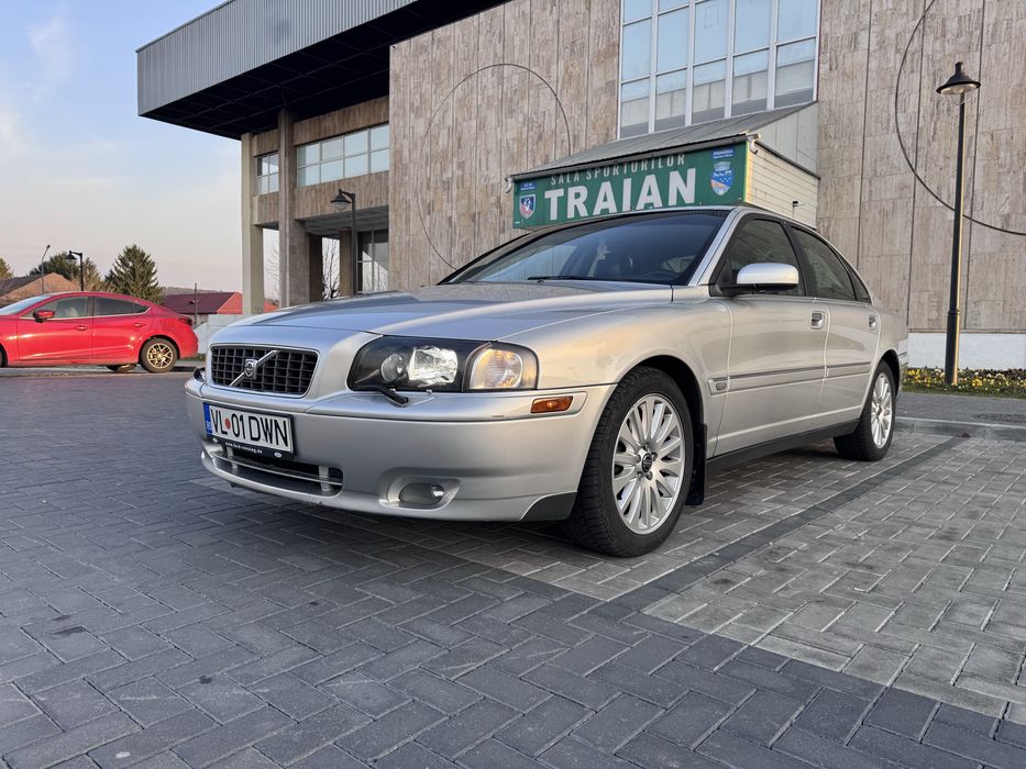 VOLVO S80