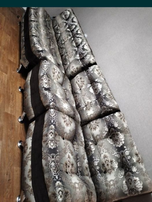 Продам диван и два кресла хорошем состоянии 90000