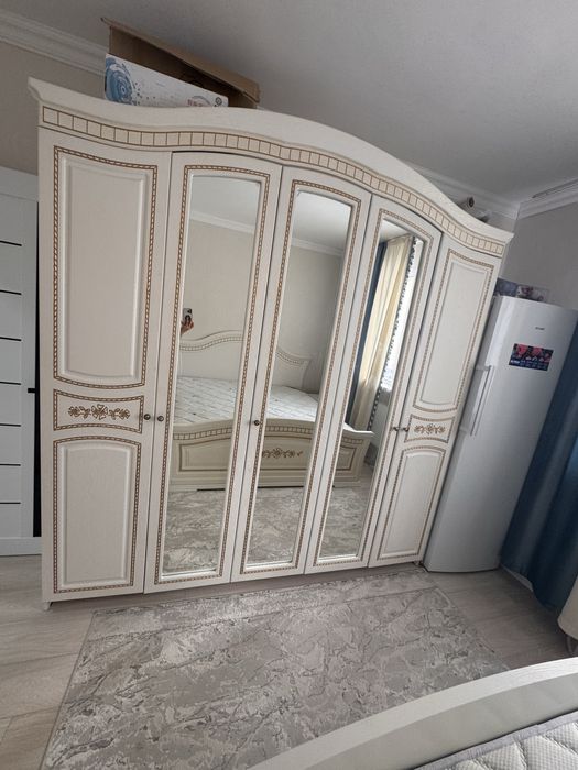 СРОЧНО! Продам спальный гарнитур