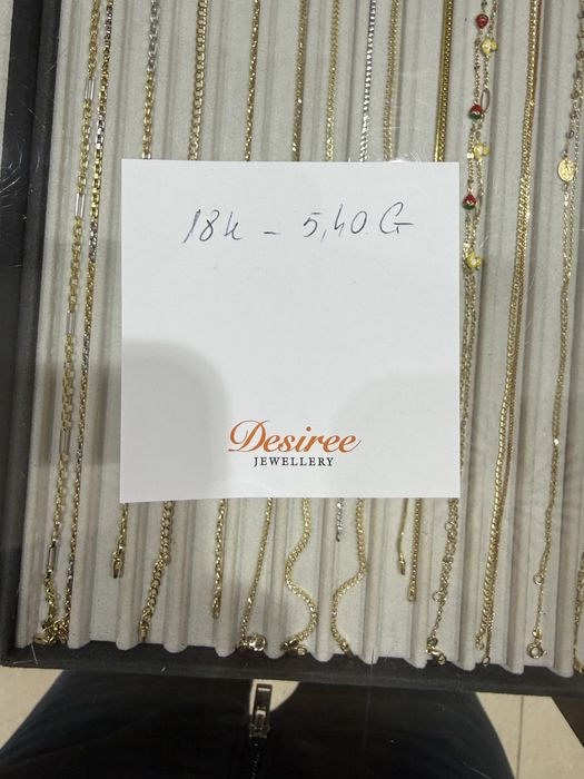 Aur alb 18k batut in diamante set complet