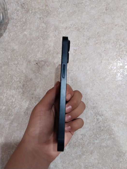 Продам айфон 13 128 гб