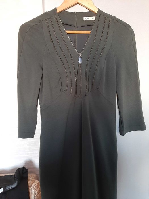 Одежда женская, платья