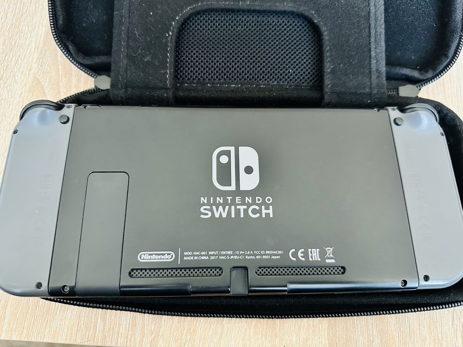 Nintendo Switch Hac-001 пълен комплект