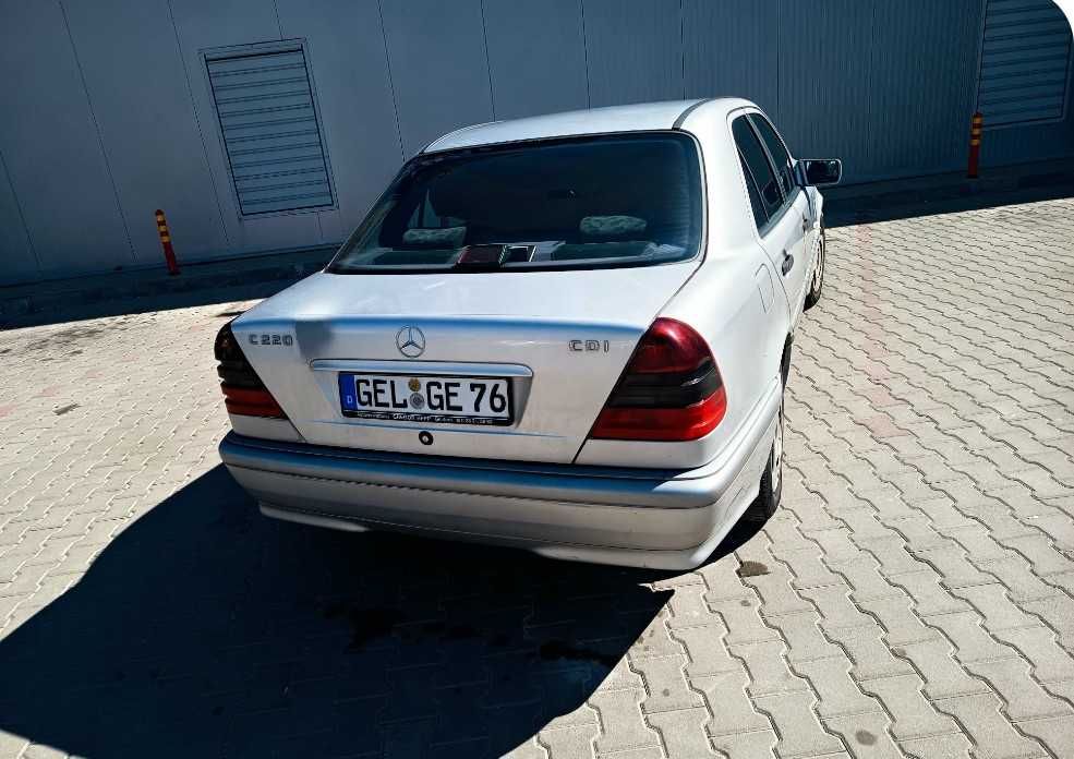 Mercedes C220 Diesel -1470€