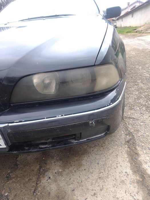 Фарове за BMW е39 2.5 тдс 99 г