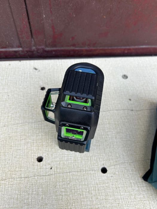 Nivela laser 360° Bosch GLL 3-80 G raza verde